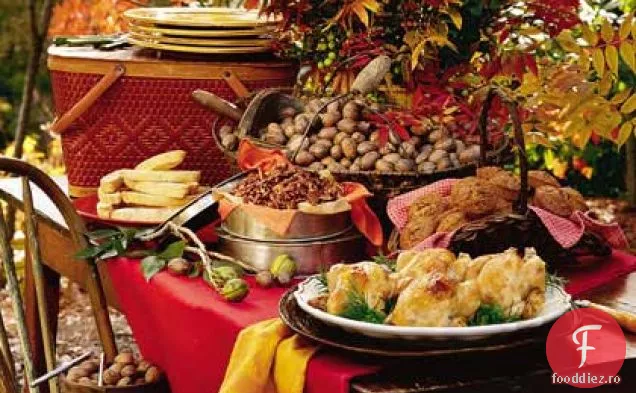 Găini Cornish cu Pecan picant-umplutură de pâine de porumb