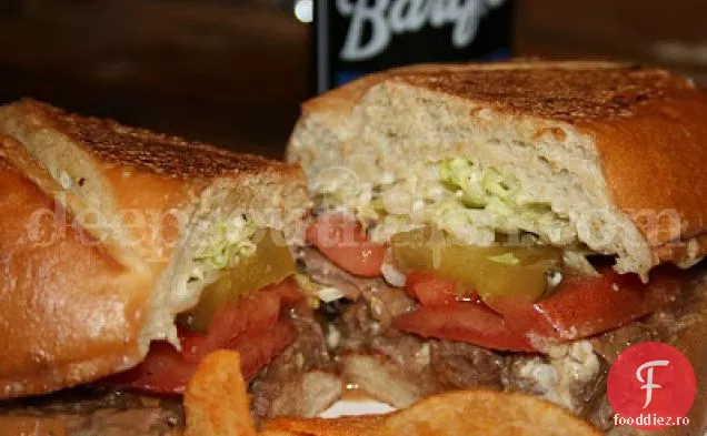 Friptură de vită Po ' Boy cu sos