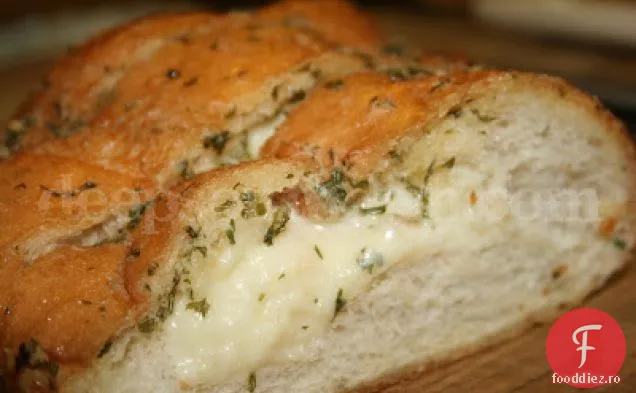 Pâine Cu Usturoi Brânză