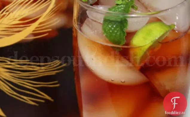 Cum să faci ceai cu gheață dulce din sud Perfect