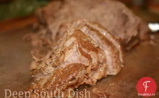 Friptură de vită prăjită la cuptor cu sos de ciuperci