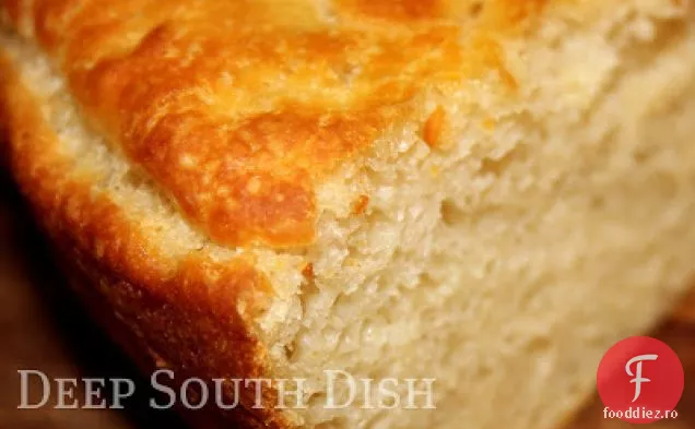 Ușor și mai rapid fără frământare pâine într-un cuptor olandez