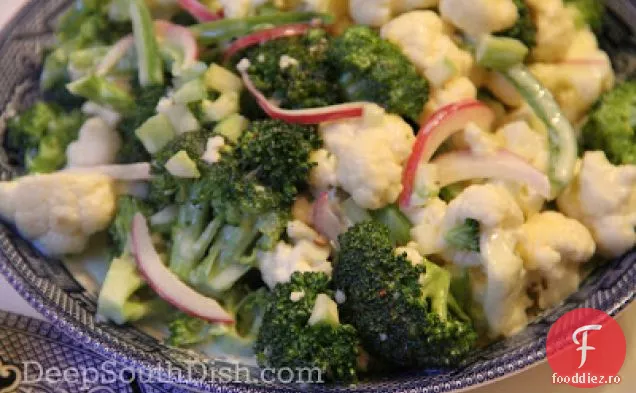 Salată de Broccoli și conopidă