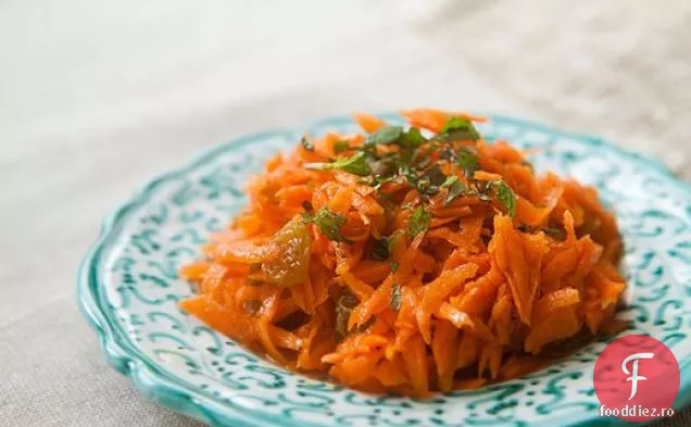 Salată De Morcovi Cu Flori De Portocal