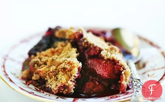 Crumble De Migdale De Fructe De Pădure