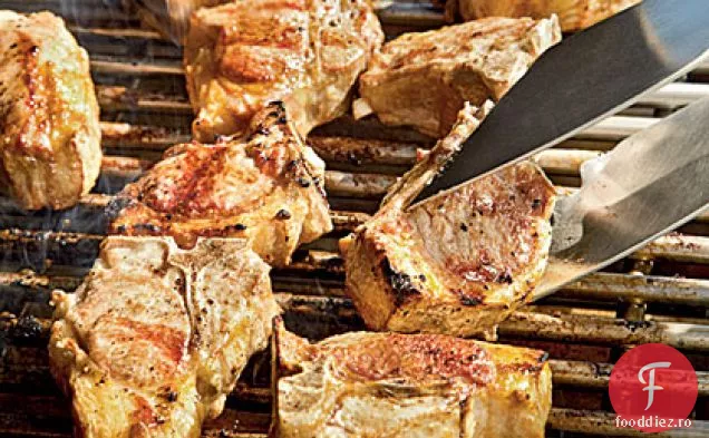 Cotlete de miel la grătar cu sos Romesco