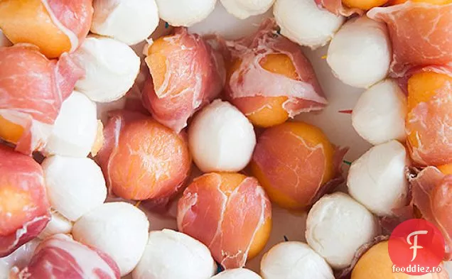 Prosciutto, pepene galben și Mozzarella