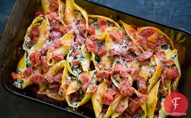 Coji De Paste Umplute Cu Cârnați, Spanac, Ricotta