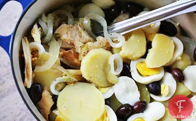 Tocană de cod de sare Portugheză (Bacalao sau Bacalhoada)