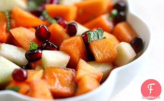 Salată De Fructe De Rodie Cu Curmale