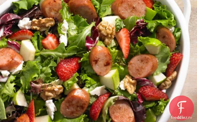 Salată de cârnați de pui cu căpșuni și mere Johnsonville