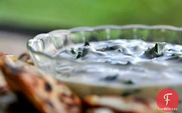 Chard Elvețian Tzatziki (Dip De Iaurt)