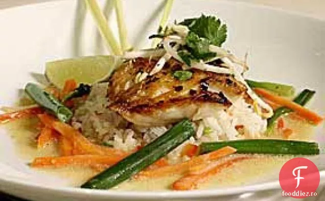 Cod negru fiert picant cu nucă de cocos cu legume colorate