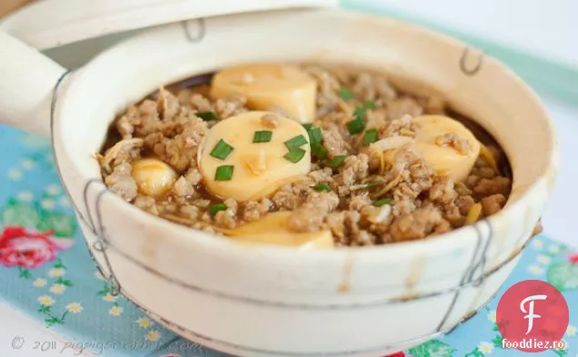Tofu japonez cu ciuperci Enoki și carne de porc tocată