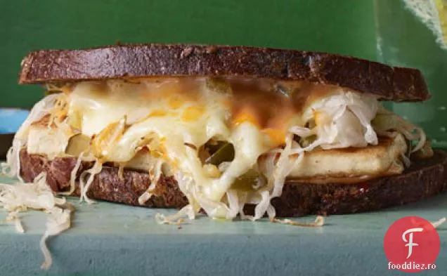 Tofu Reuben Condimentat Cu Pastramă