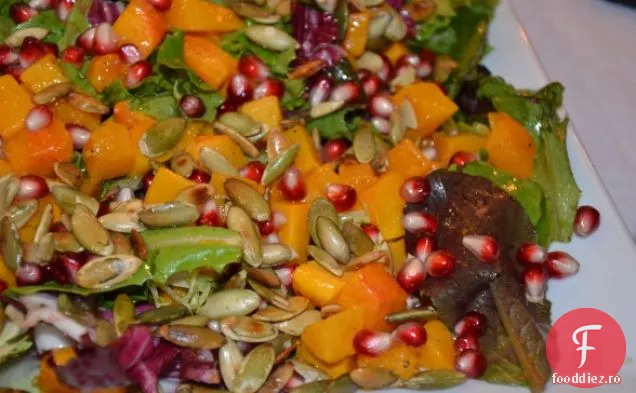 Salată De Dovlecei Cu Rodii Și Semințe De Dovleac Prăjite