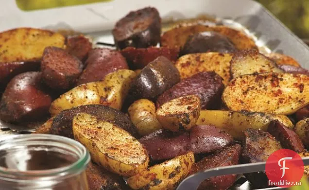 Cartofi Fingerling la grătar cu frecare savuroasă