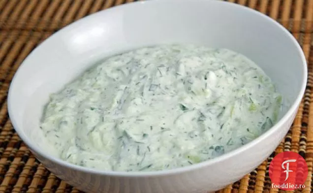 Tzatziki (Salată Grecească De Castraveți)