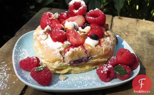 Desert De Comori Cu Fructe De Pădure