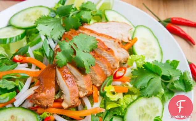 Salată De Pui Banh Mi