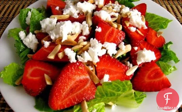 Salată de căpșuni și Feta