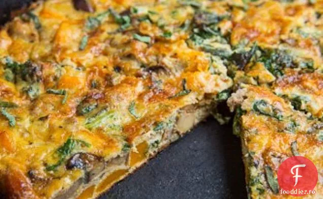 Frittata de dovlecei, ciuperci, Kale și cârnați