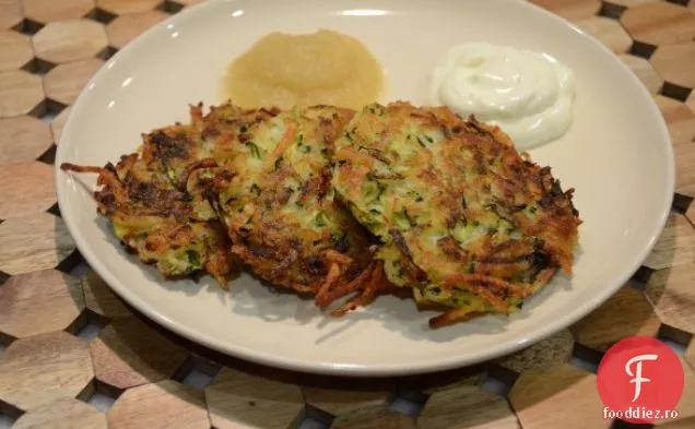 Zucchini-Latkes de cartofi