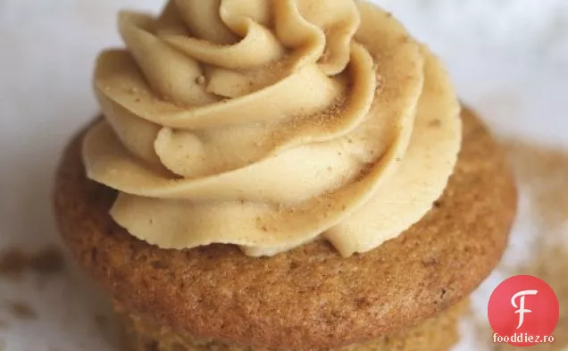 Cupcakes vegane din arțar cu cremă de unt fără lactate din arțar