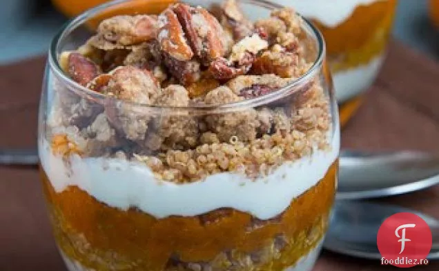 Parfait de Quinoa cu plăcintă de dovleac cu Ghimbirnap Pecan Streusel