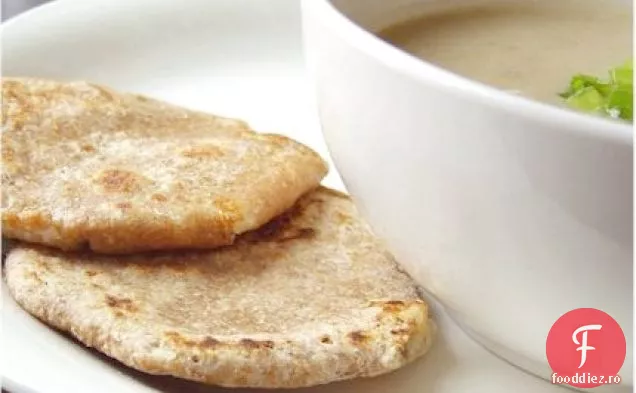 Paratha de linte de naut cu chutney de coriandru de schinduf