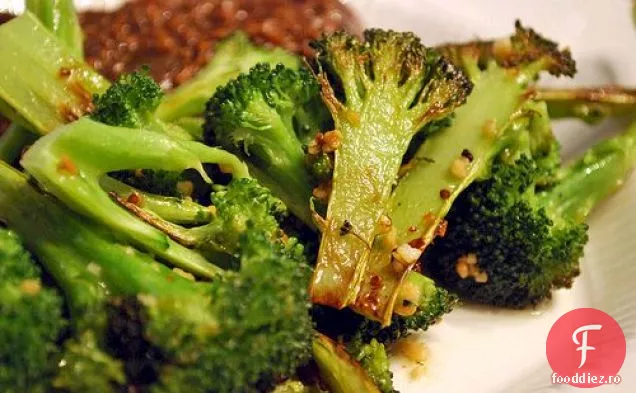 Broccoli caramelizat cu usturoi
