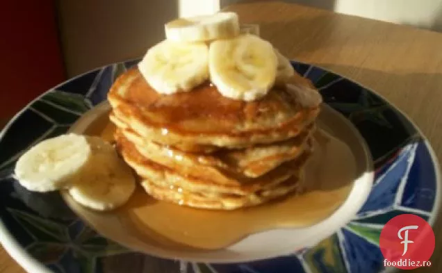 Clătite fără lactate cu fulgi de ovăz și banane