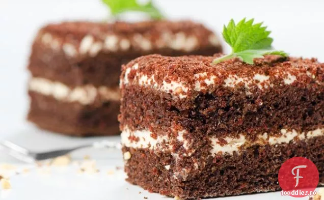 Tort sau Cupcakes cu ciocolată fără lapte (opțiune vegană)