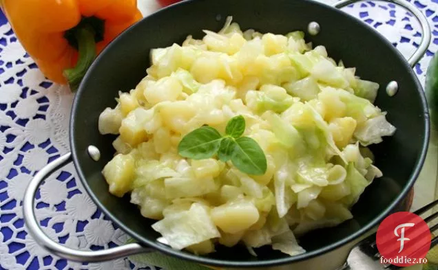Salată De Ouă Și Cartofi