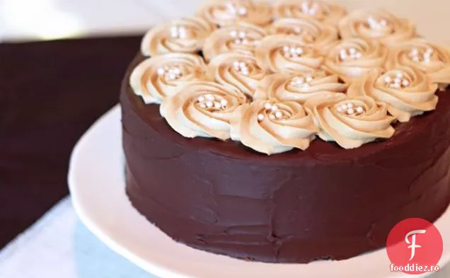 Tort Mocha fără Gluten cu cremă de unt de cafea vegană