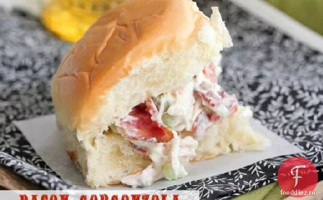 Salată De Pui Cu Bacon Gorgonzola