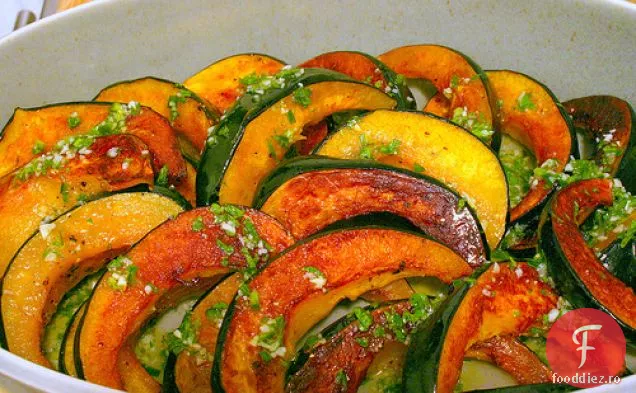 Dovleac de ghindă cu vinaigretă de Chile-lime