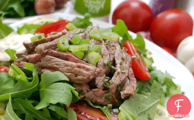 Salată de friptură Taco cu pansament cu var de ghimbir