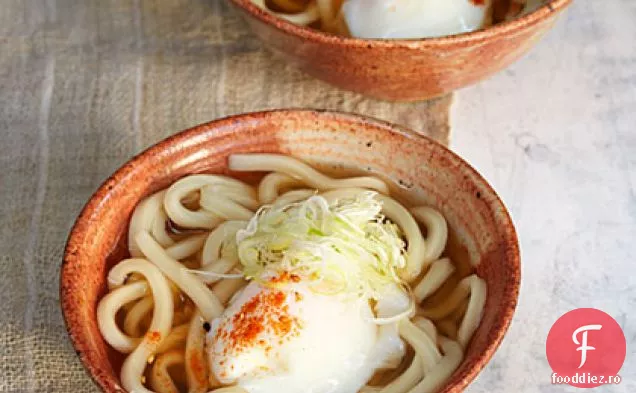 Udon cu ou moale și ceapă verde (Onsen Tamago Udon)