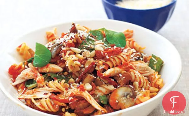 Fusilli Michelangelo cu pui prăjit