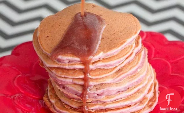 Clătite cu lapte de căpșuni cu sirop de Nutella