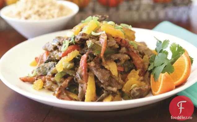 Tangerine carne de vită Se amestecă prăji cu ardei gras