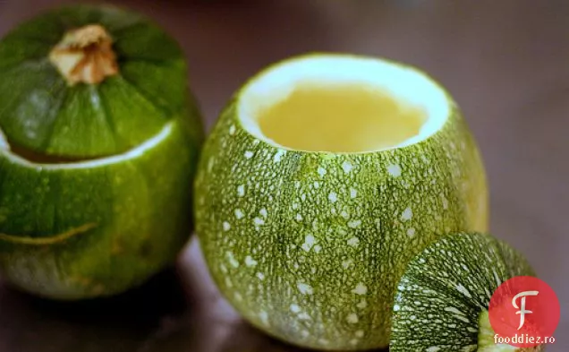 Umplute Rond De Suc De Fructe Frumos