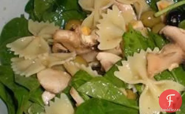 Salată De Paste Cu Spanac