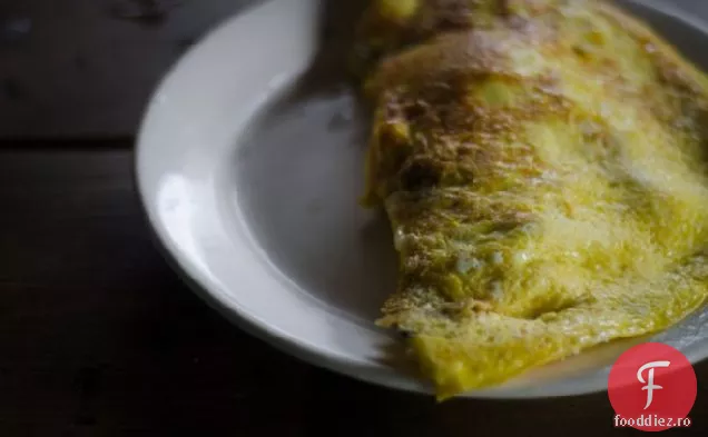 Omletă de urzică și Cheddar ascuțită