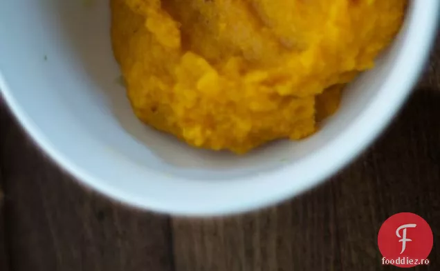 Cremă de dovleac pentru masa de Ziua Recunoștinței