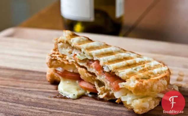 Vin Și Brânză La Grătar