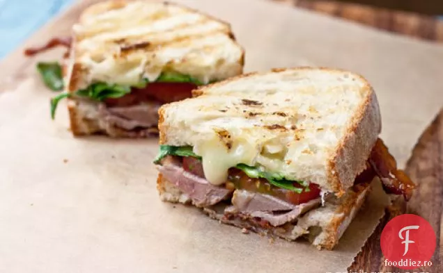 Piept De Rață La Grătar Club Panini