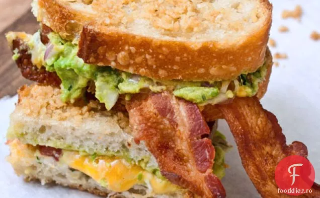 Chipsuri și brânză la grătar Guacamole + întrebări și răspunsuri cu Laura Werlin