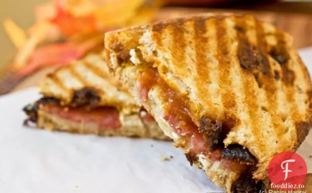 Panini cu unt de dovleac, Sopressata și brânză de capră